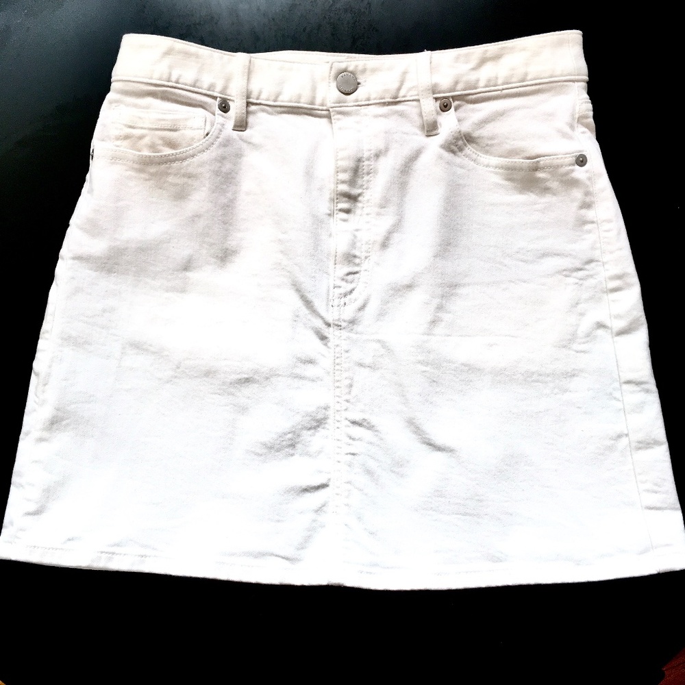 Banana Republic White Denim Skirt